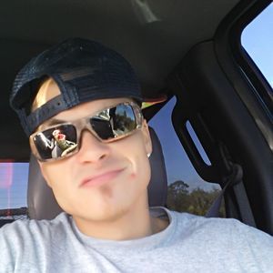 Meet your Posher, Codyroa